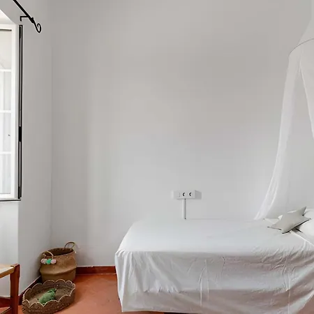 Son Pere - A Hilltop Hideaway With Soul וילה